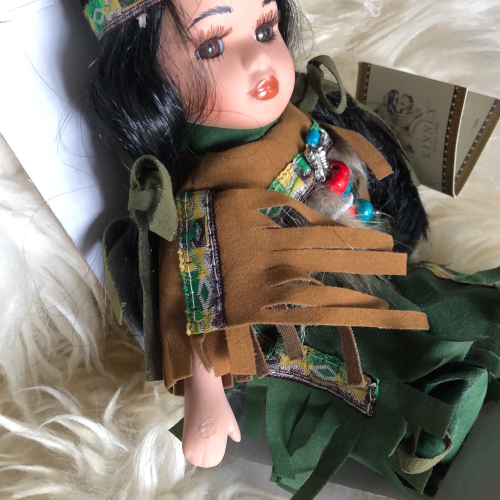 New Kinnex Heirloom Native  Porcelain Doll Little Cubs - Picture 3 of 8